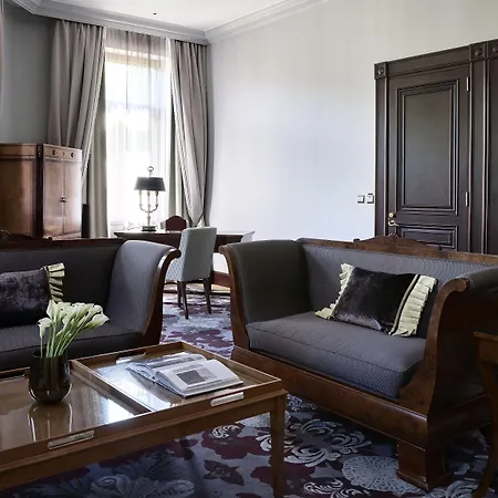 Kaemp Hotel